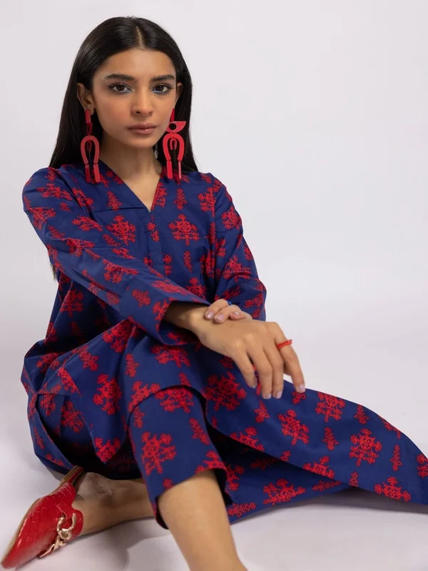 Khaadi X Esra 2025 Summer Collection featuring vibrant embroidered lawn dresses for women