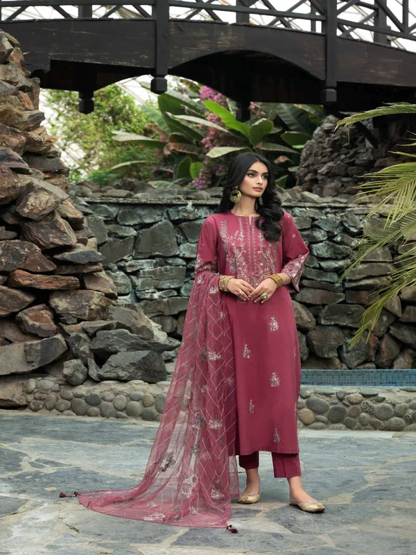 Stylish printed and embroidered lawn suit from Nishat Linen summer collection unstitched