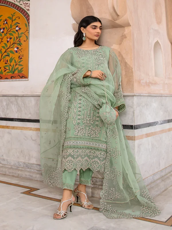 Zeen unstitched lawn print collection featuring stylish designs and fresh colors
