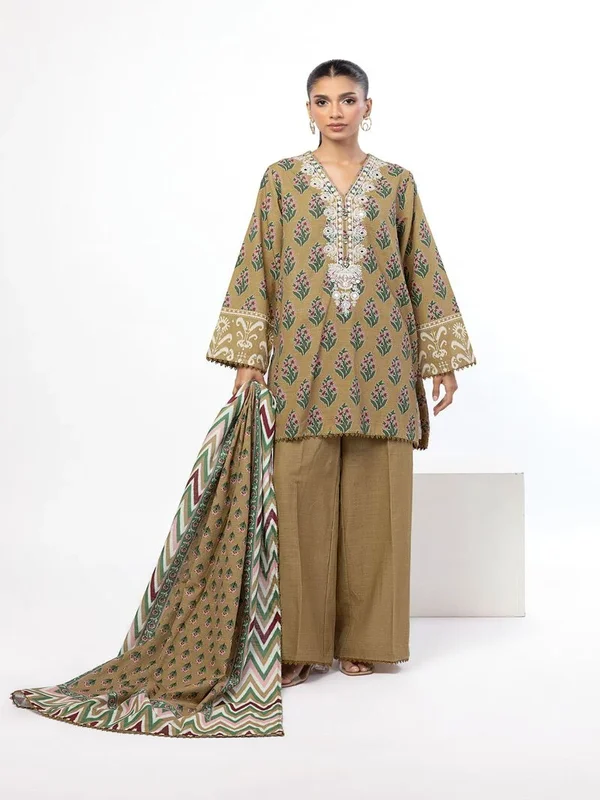 Khaadi Pakistani clothing brand showcasing ethnic women dresses
